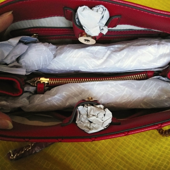 Bags - Picture 5 of 9